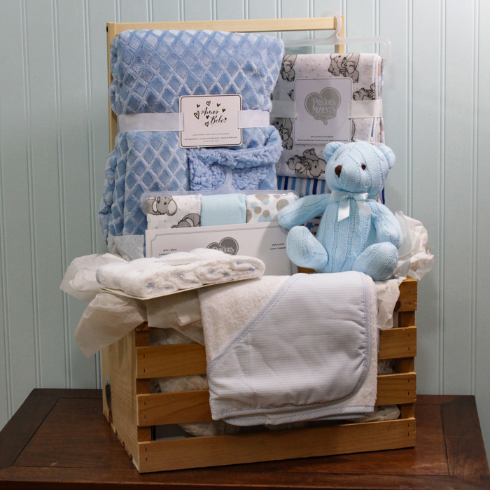 16 Piece Baby Blankets and Bath Crate Set, Blue