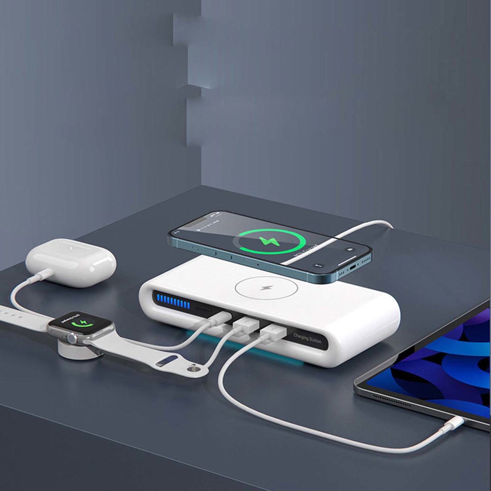 Charging Hub With Light