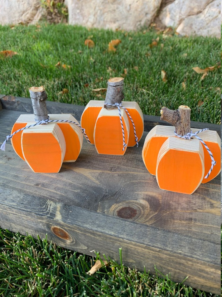 Wooden Pumpkin Set