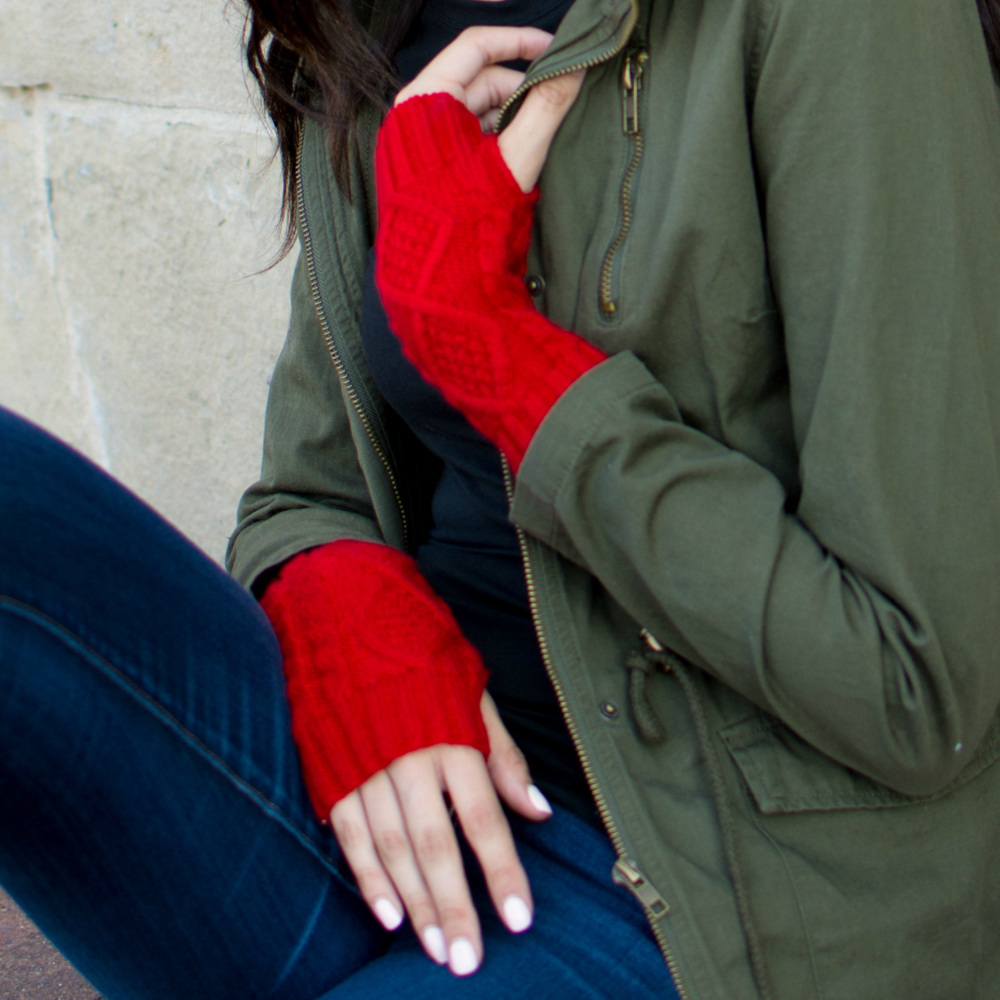 Cable Knit Short Handwarmers | AILI'S CORNER