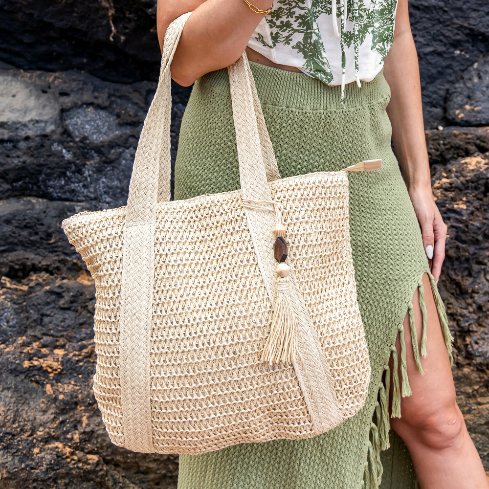 Izola Carry All Tassel Tote | AILI'S CORNER