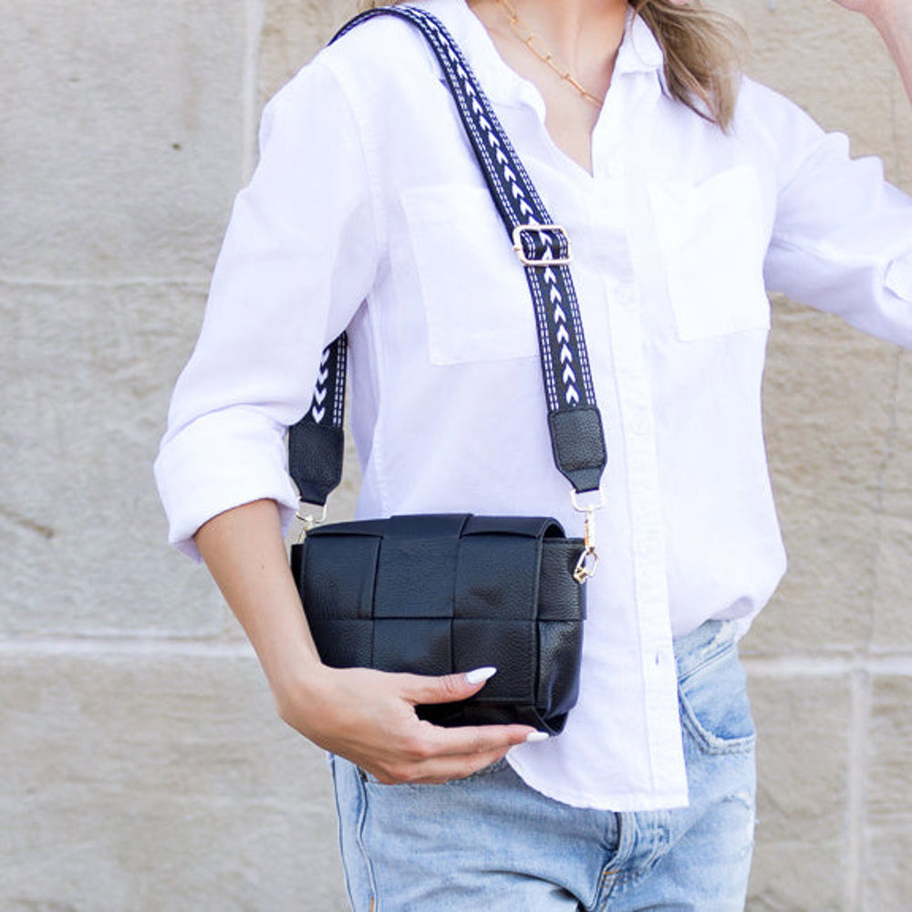 Margot Foldover Leather Crossbody | AILI'S CORNER