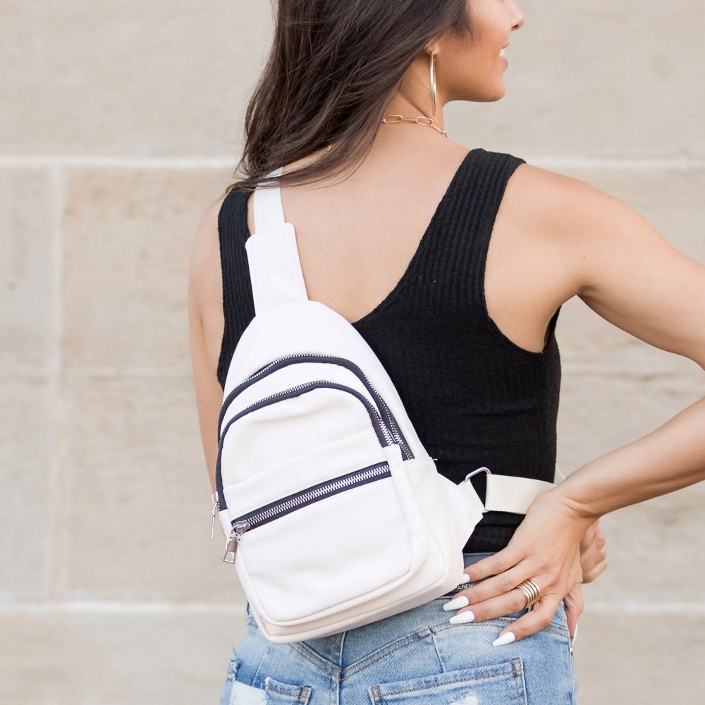 Essential Sling Bag | AILI'S CORNER