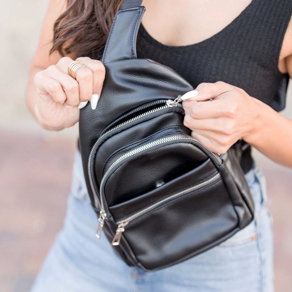 Essential Sling Bag | AILI'S CORNER