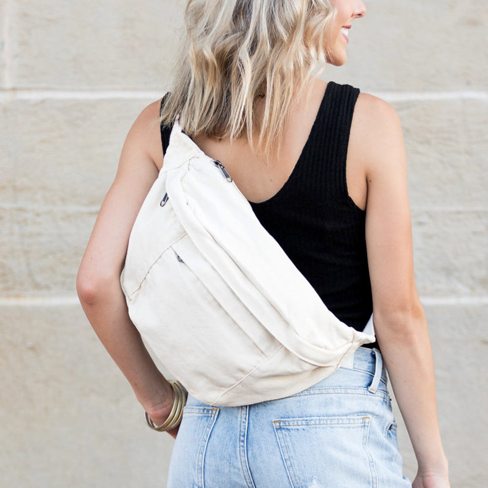 London Oversized Canvas Crescent Sling | AILI'S CORNER