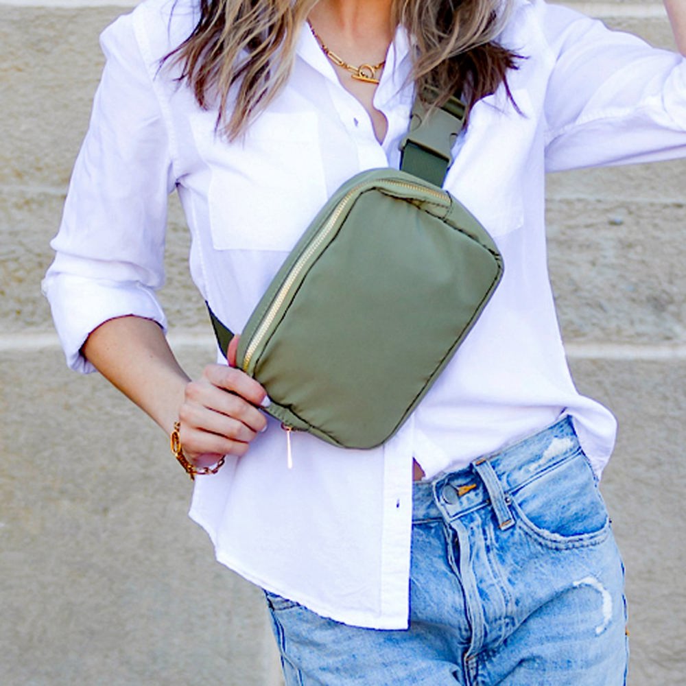 Roam 2L Oversize Nylon Sling Belt Bag | AILI'S CORNER