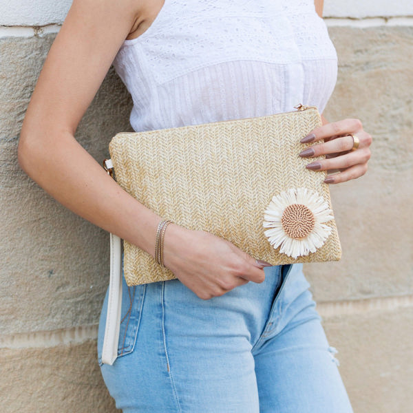 Daisy Wristlet Clutch | AILI'S CORNER