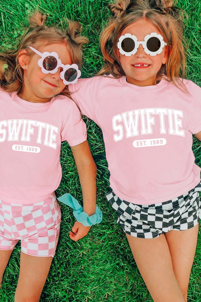 1989 Swiftie Youth Graphic Tee