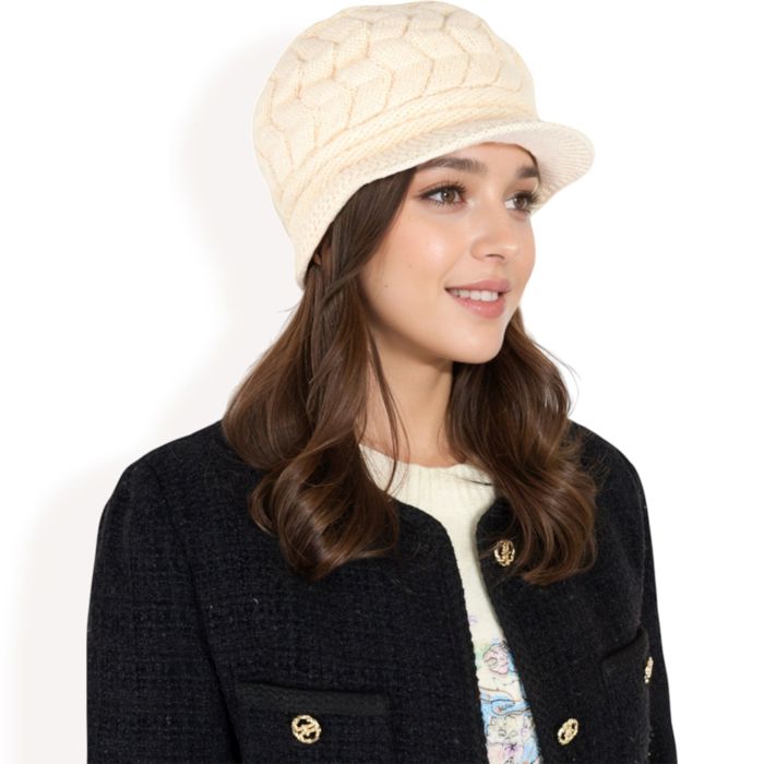 Women's Knitted Newsboy Cap with Braided Cable Pattern and Stylish Brim Design