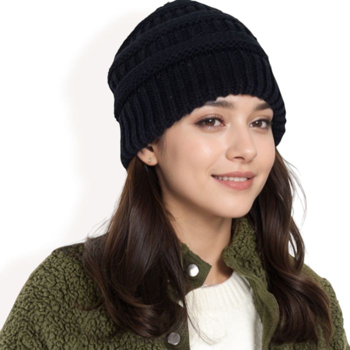 Women's Satin-Lined Knit Beanie for Hair Protection and Moisture Retention in a Cozy Slouch Design