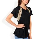 Black Large Short Sleeve Casual T-Shirt with Leopard Print Accents and Raglan Sleeves for Everyday Wear