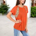 Orange Large Short Sleeve Casual T-Shirt with Leopard Print Accents and Raglan Sleeves for Everyday Wear