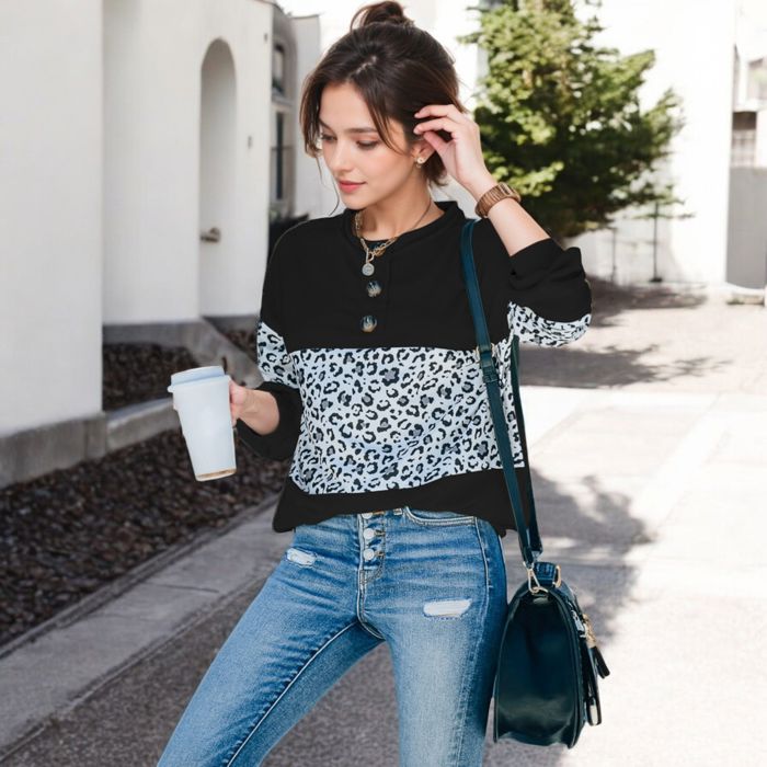 Leopard Print Pullover Sweatshirt with Long Sleeves and Ribbed Cuffs