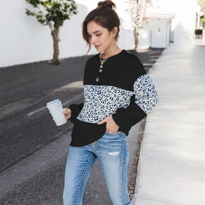 Leopard Print Pullover Sweatshirt with Long Sleeves and Ribbed Cuffs