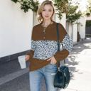 Brown Large Leopard Print Pullover Sweatshirt with Long Sleeves and Ribbed Cuffs