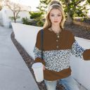 Brown Large Leopard Print Pullover Sweatshirt with Long Sleeves and Ribbed Cuffs