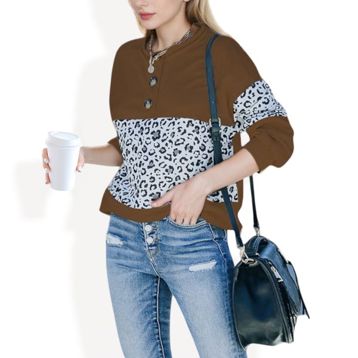 Leopard Print Pullover Sweatshirt with Long Sleeves and Ribbed Cuffs