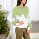 Green Large Zigzag Color Block Sweater with Long Sleeves and Crew Neck