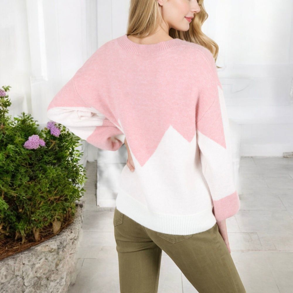 Zigzag Color Block Sweater with Long Sleeves and Crew Neck