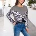  Long Sleeve Ribbed Knit Top with Leopard Print Contrast and V-Cut Design