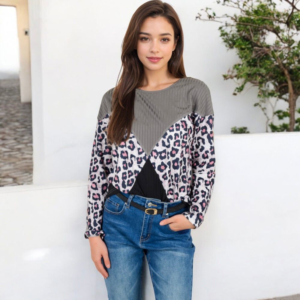 Long Sleeve Ribbed Knit Top with Leopard Print Contrast and V-Cut Design