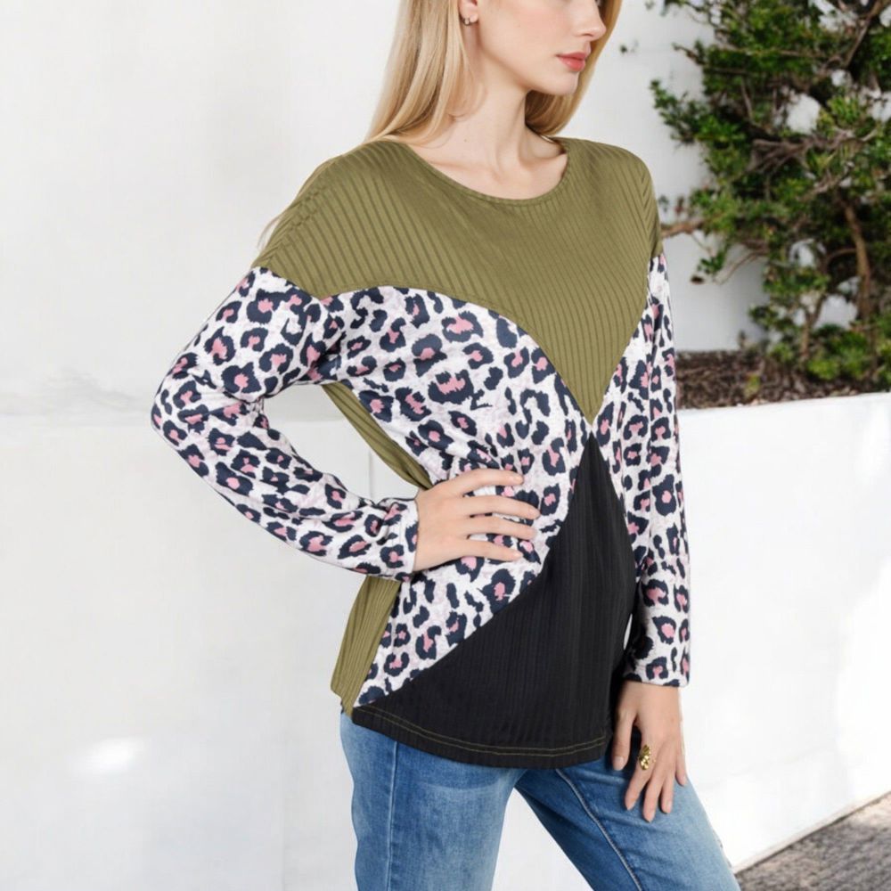 Long Sleeve Ribbed Knit Top with Leopard Print Contrast and V-Cut Design