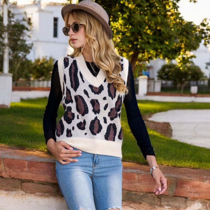 Sleeveless Animal Print Sweater Vest with V-Neck