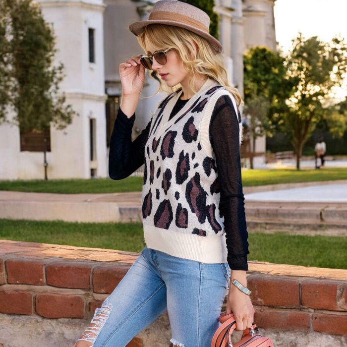 Sleeveless Animal Print Sweater Vest with V-Neck