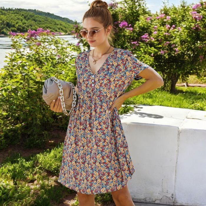 Short Sleeve V-Neck Floral Print Swing Dress with Relaxed Fit