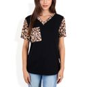  V-Neck Leopard Print Pocket Tee with Contrast Sleeves Casual Relaxed Fit for Everyday Comfort