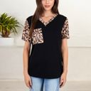  V-Neck Leopard Print Pocket Tee with Contrast Sleeves Casual Relaxed Fit for Everyday Comfort