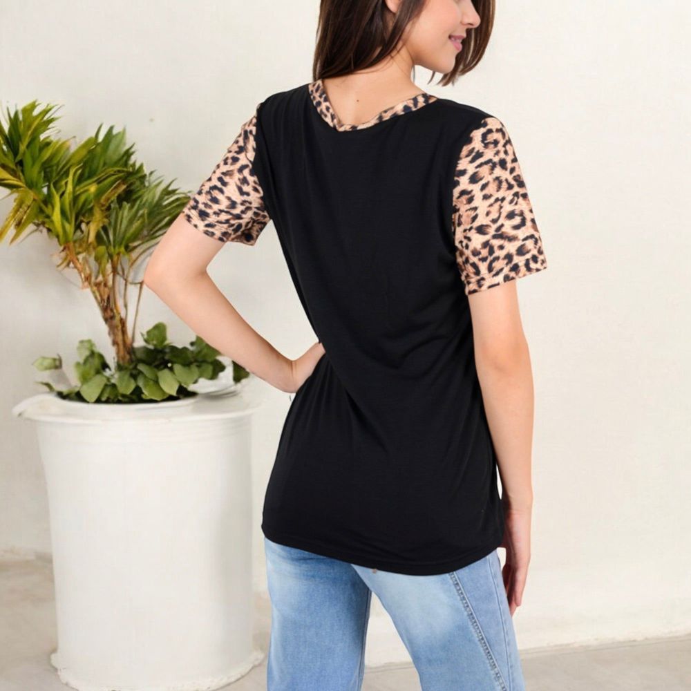 V-Neck Leopard Print Pocket Tee with Contrast Sleeves Casual Relaxed Fit for Everyday Comfort