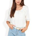  Embroidered Eyelet Detail Scoop Neck Top with 3/4 Sleeves for Effortless Casual Styling