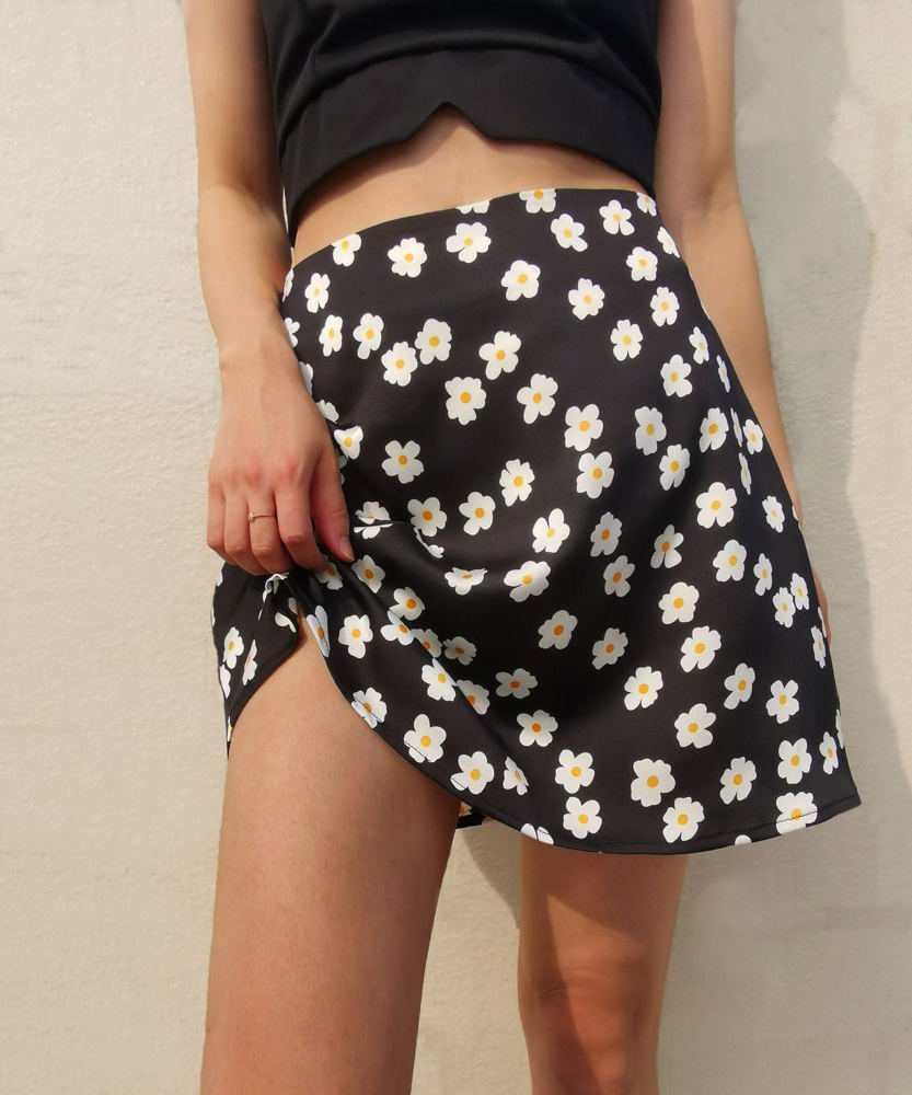 Floral Print Mini Skirt with High Waist and Stretchy Fit