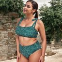 Green 1X Two-Piece Swimwear Set with Adjustable Straps and High-Waisted Bottom