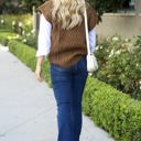 Brown S-M Sleeveless Cable Knit Sweater Vest with V-Neck and Ribbed Hem