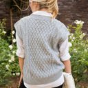 Gray L-XL Sleeveless Cable Knit Sweater Vest with V-Neck and Ribbed Hem