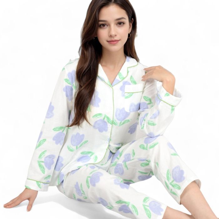 Women's Floral Print 2-Piece Pajama Set with Long Sleeve Button-Up Top and Relaxed Fit Pants