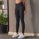 Black Medium Women's Overlap V-Waist High-Waisted with Pockets Seamless Yoga Workout Compression Tights for Running and Gym Training
