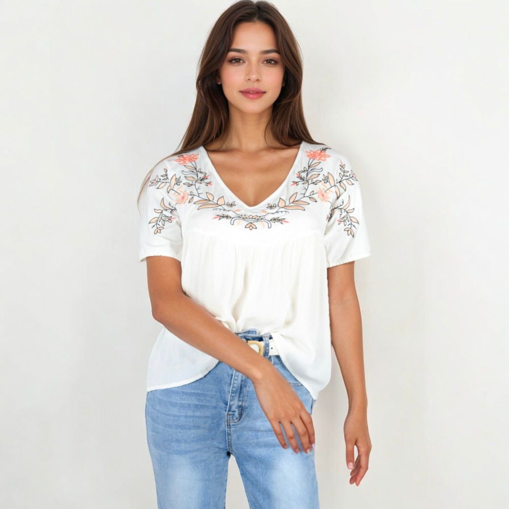 Hi-Low V-Neck Blouse With Floral Details And Short Sleeves