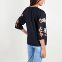  Embroidered Tunic Top With 3/4 Sleeves And Floral Patterns