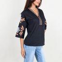  Embroidered Tunic Top With 3/4 Sleeves And Floral Patterns