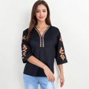  Embroidered Tunic Top With 3/4 Sleeves And Floral Patterns