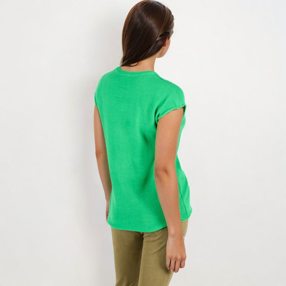 Sleeveless Knit Top With Seam Front Detail