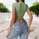 Green Large Short Sleeve Crop Top with Stretch Fit and Crew Neck Design