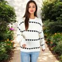  Long Sleeve Knit Sweater with Heart Pattern and Crew Neck