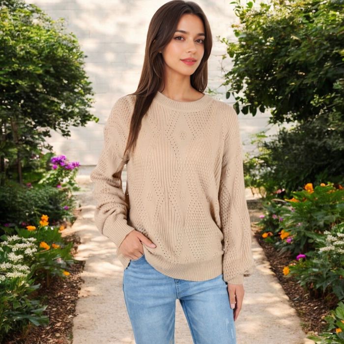 Cable Knit Long Sleeve Sweater with Crew Neck