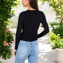 Black Large Long Sleeve Fitted V-Neck Top with Stretch Fabric for Layering