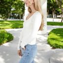 White Large Long Sleeve Fitted V-Neck Top with Stretch Fabric for Layering