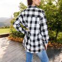 Black Large Long Sleeve Plaid Button-Up Shirt Jacket with Collared Neckline